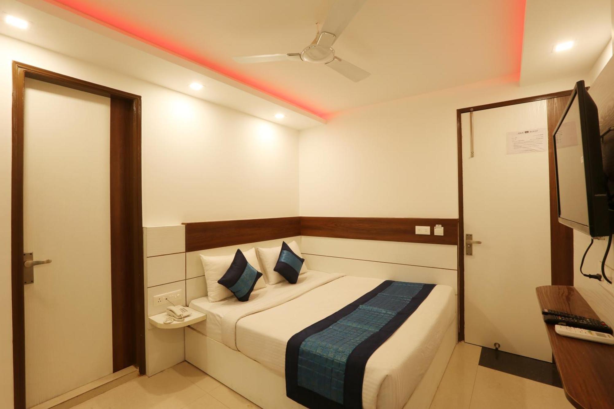 ניו דלהי Airport Hotel Mayank Residency מראה חיצוני תמונה