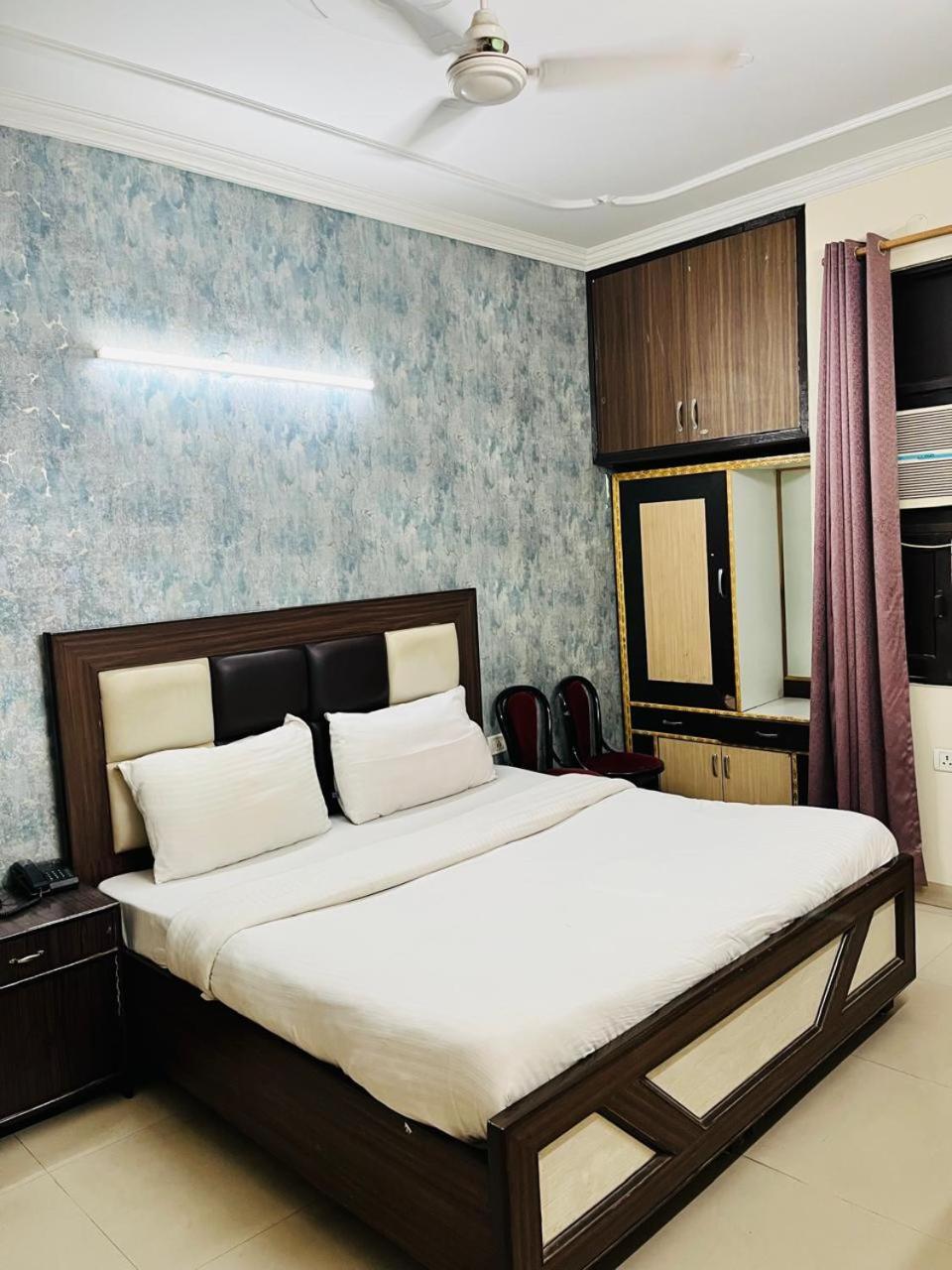 ניו דלהי Airport Hotel Mayank Residency מראה חיצוני תמונה