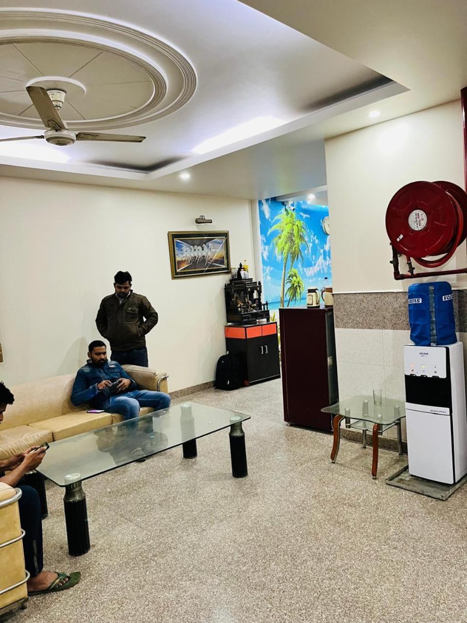 ניו דלהי Airport Hotel Mayank Residency מראה חיצוני תמונה